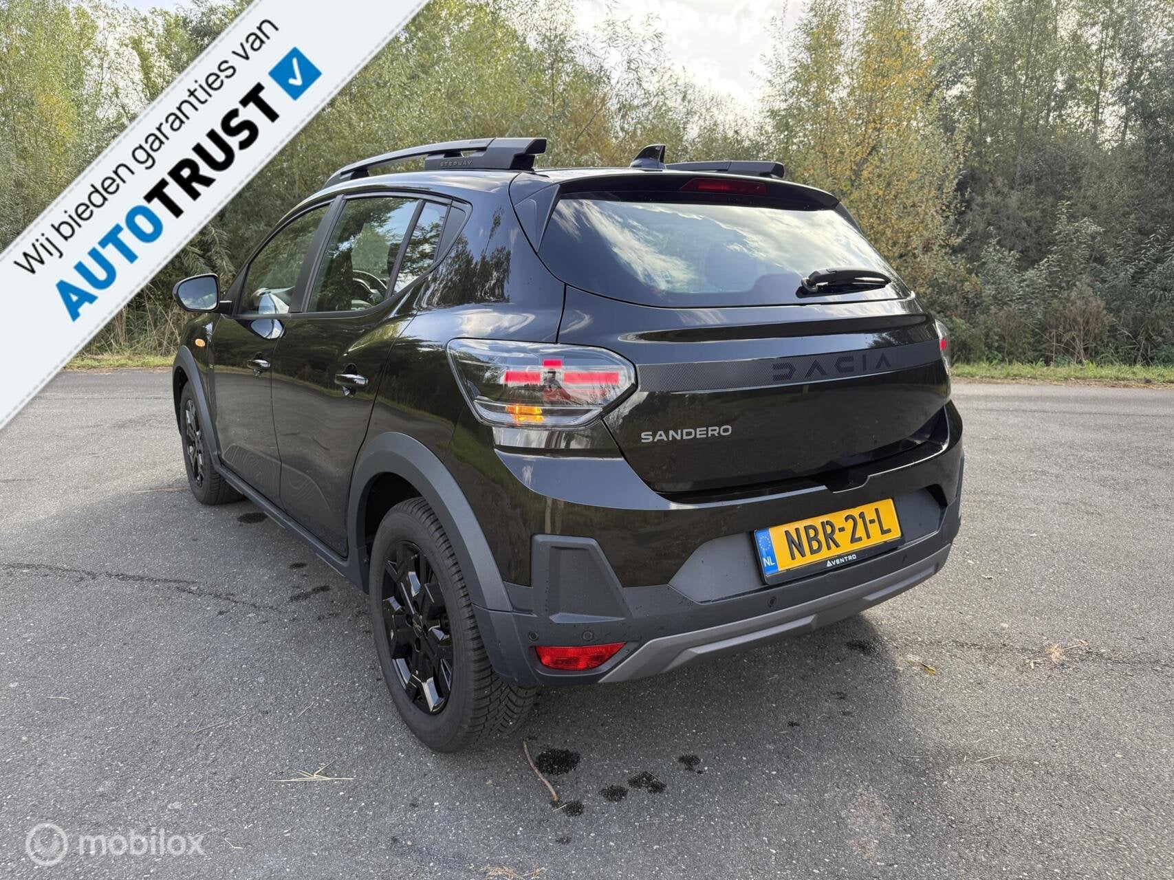 Dacia Sandero Stepway 110 Extreme | 360 | Stuurverwarming, Auto's, Voorwielaandrijving, Dealer onderhouden, Gebruikt, Zwart