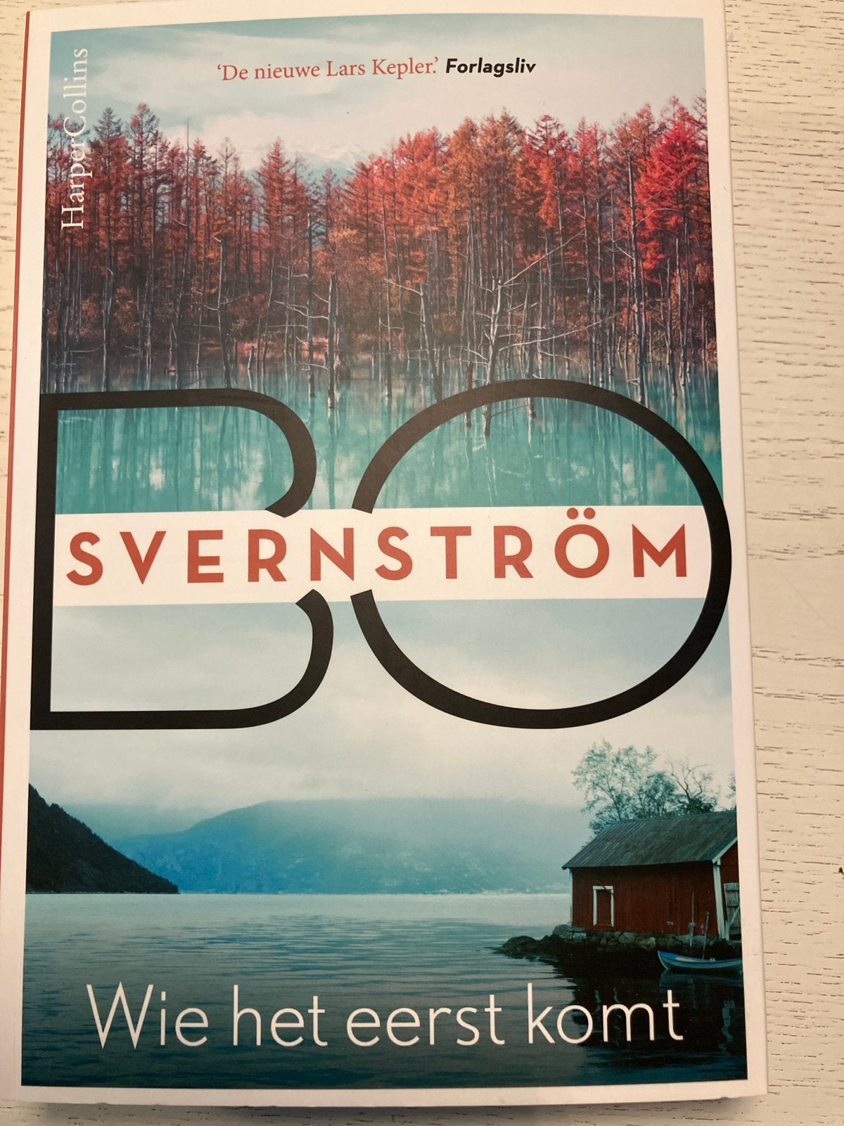 Nieuw - Wie het eerst komt - Bo Svernström (thriller), Boeken, Ophalen of Verzenden, Gelezen, Scandinavië