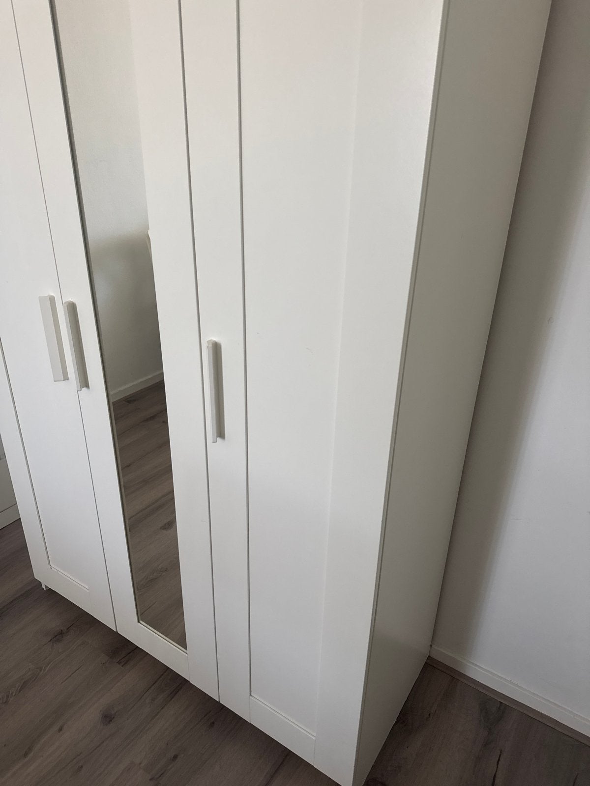 Witte kledingkast met spiegeldeur, Huis en Inrichting, Kasten | Kledingkasten, Gebruikt, 150 tot 200 cm, 100 tot 150 cm, 50 tot 75 cm