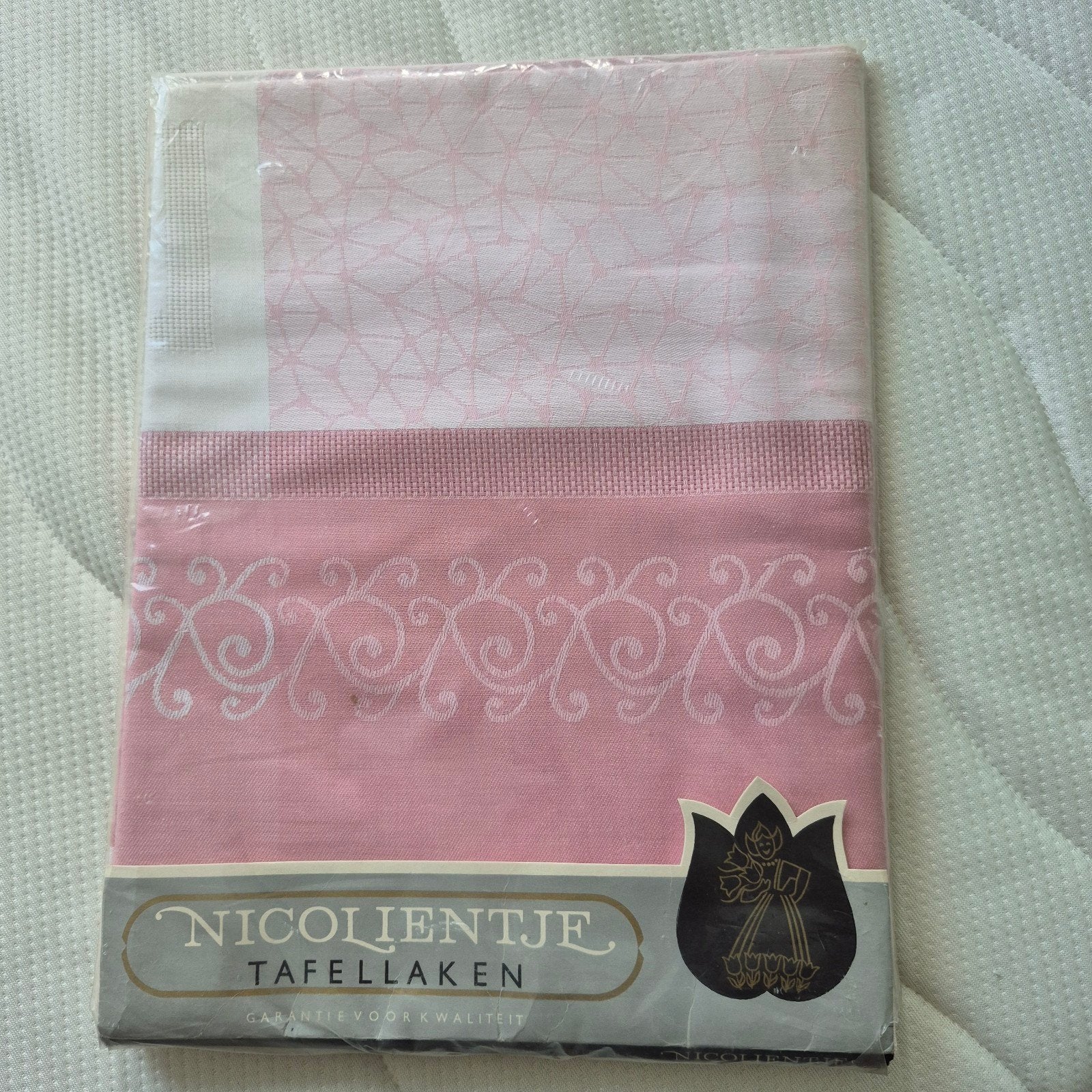 Nieuw Tafelkleed Nicolientje Roze 130x150 cm, Nieuw, Ophalen of Verzenden, Roze, Rechthoek