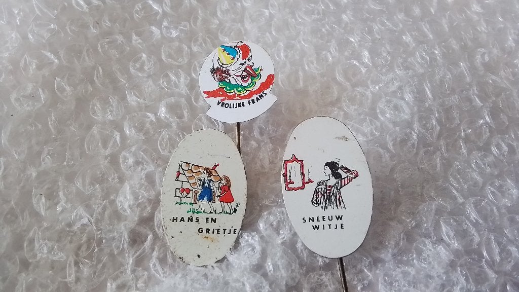 3 verschillende speldjes sprookjes, Ophalen of Verzenden, Zo goed als nieuw, Overige onderwerpen