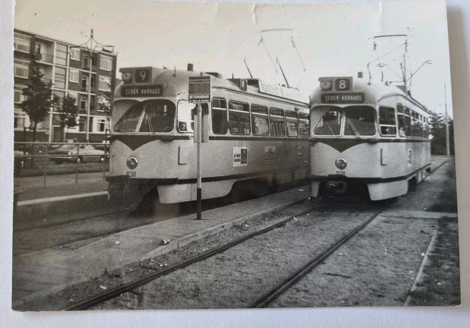 Foto Den Haag: Tram 8 en 9 eindpunt Vrederust, 1960 tot 1980, Gebruikt, Foto, Ophalen of Verzenden