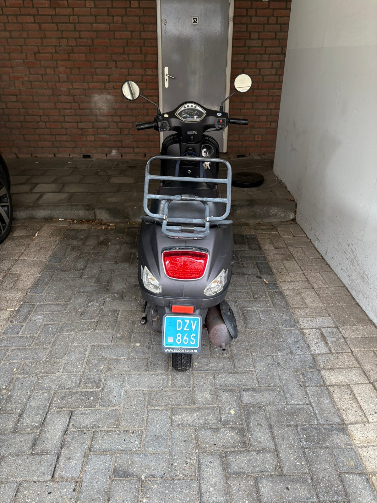 Nette capri snorscooter uit 2020, Fietsen en Brommers, Snorfietsen en Snorscooters, Zo goed als nieuw, Benzine, Ophalen, Overige merken