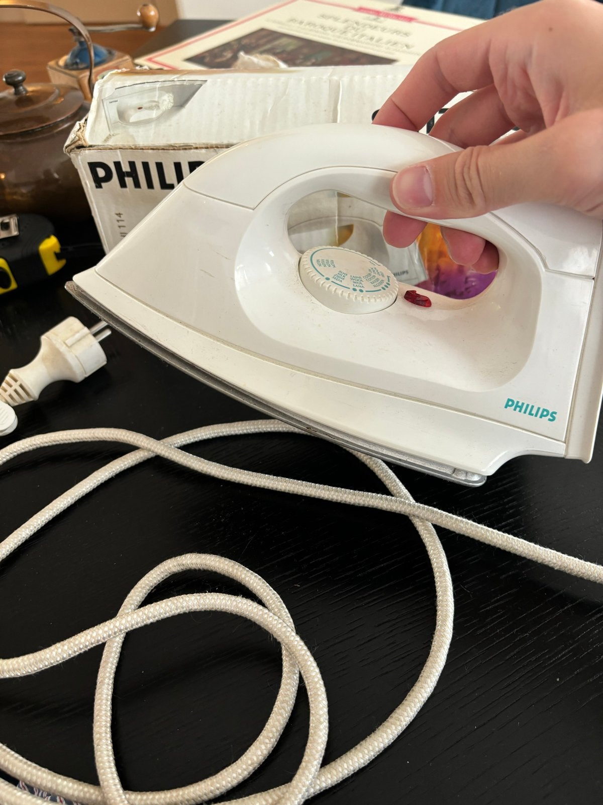 Philips Dry Iron HI 114 - Strijkijzer met snoer, Ophalen of Verzenden, Gebruikt, Strijkijzer met snoer