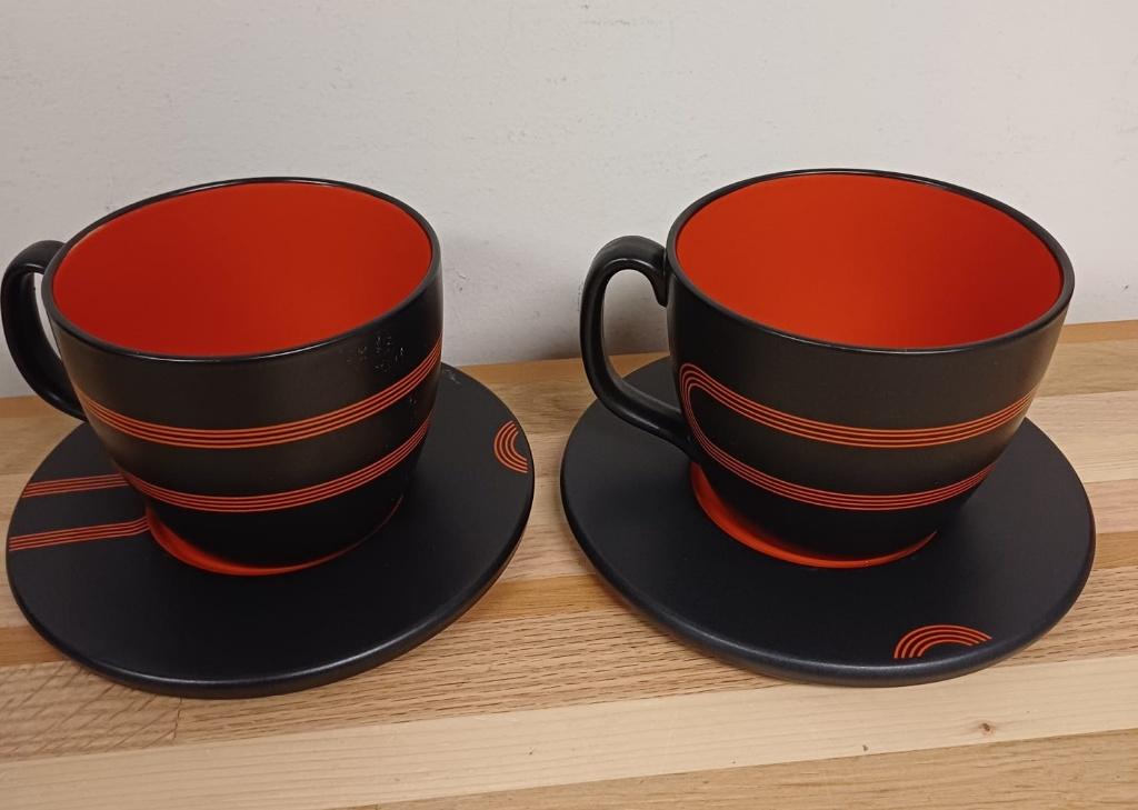 Vintage IKEA Black Records of Sorla 2 sets kop en schotel, Huis en Inrichting, Ophalen of Verzenden, Zo goed als nieuw, Overige stijlen