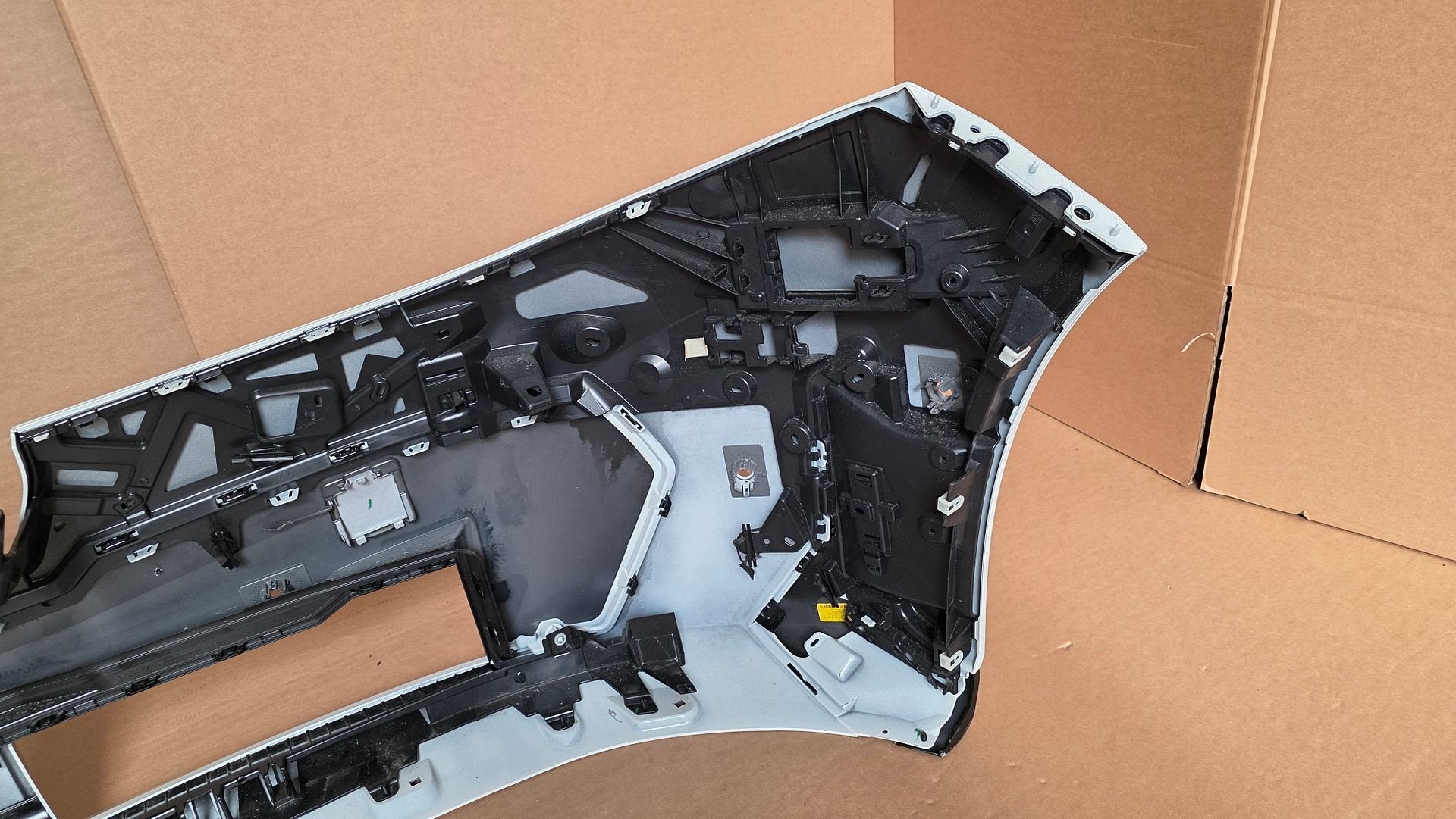 Foto 18 van Voorbumper BMW X3 NA5 IX3 M Pakket M SPORT BUMPER bj.2026-