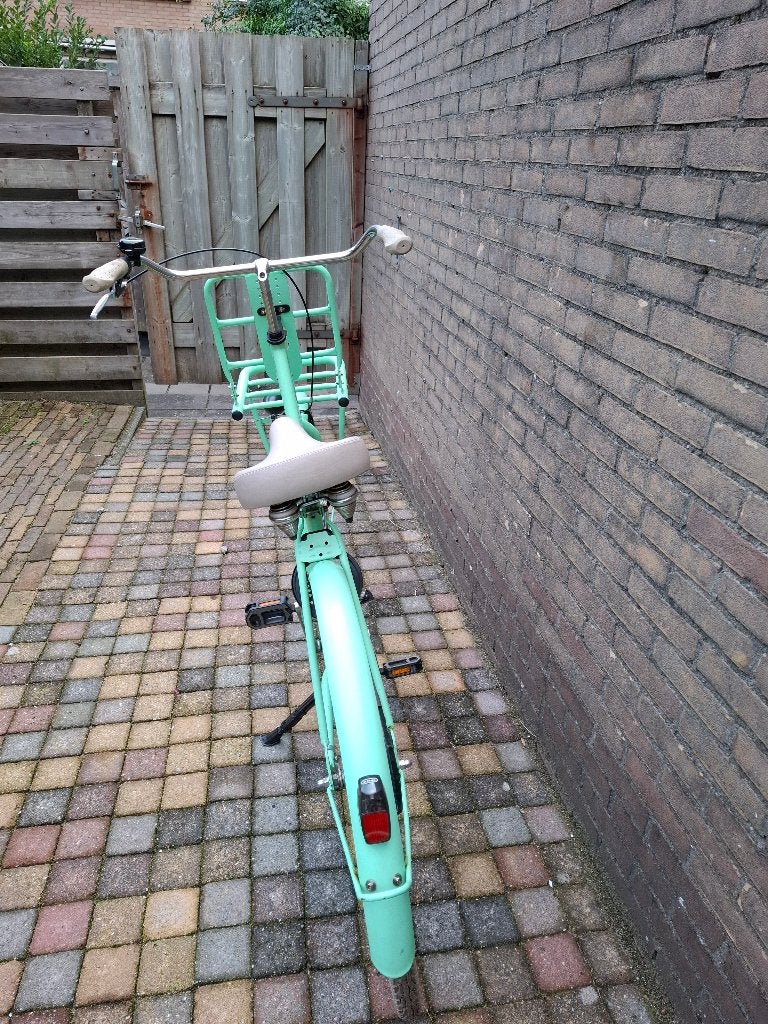 Foto 2 van Nette stadsfiets