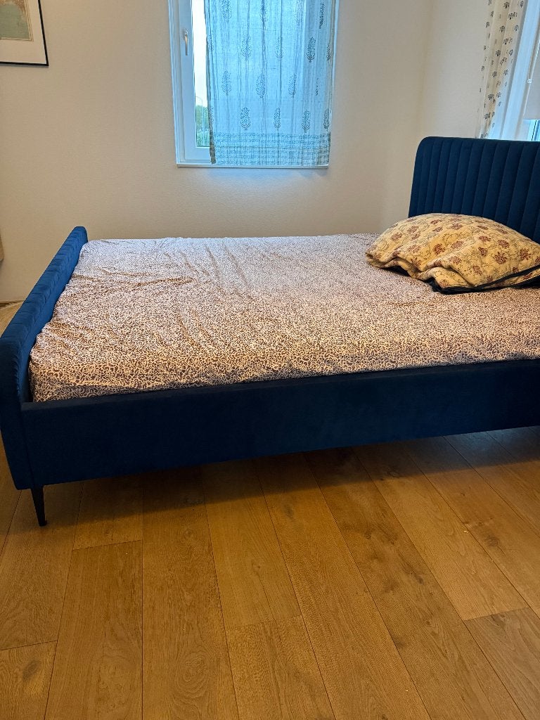 Beautiful Blue Bed (Goossens Attent), Huis en Inrichting, Slaapkamer | Bedden, Gebruikt, Tweepersoons, 180 cm, 200 cm, Hout, Blauw