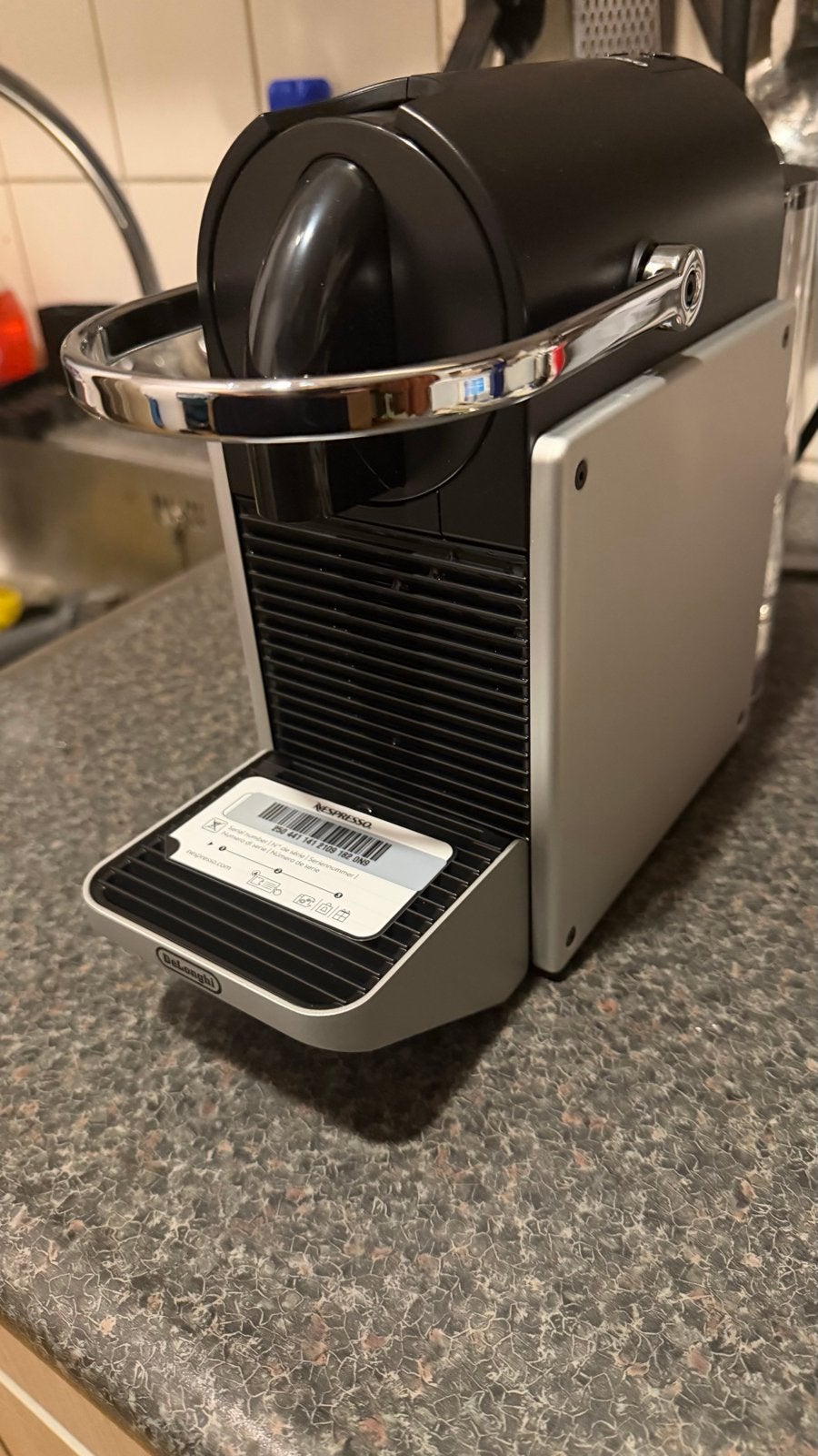Foto 3 van De'Longhi Nespresso Pixie BLACK EN127.S - Nieuw