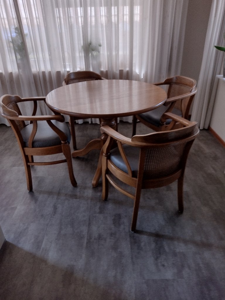 Ronde Licht Eiken Tafel met 4 Stoelen, Ophalen, Gebruikt, 4 tot 6 stoelen