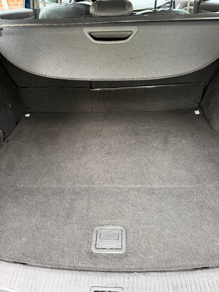 Foto 24 van Renault Mégane 1.5 DCI 81KW Estate 2012 met winterbanden