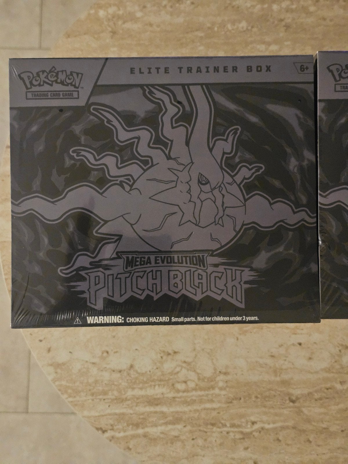Pokémon Pitch Black Etb (Seal beschadigd) - TCG, Ophalen of Verzenden, Nieuw, Boosterbox