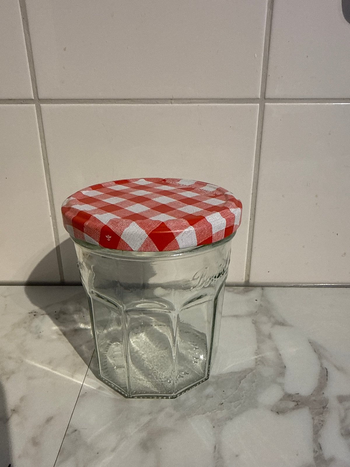 Bonne Maman Glazen voorraadpot met rood-wit geruit deksel, Huis en Inrichting, Glas, Ophalen of Verzenden, Zo goed als nieuw, Voorraadpot