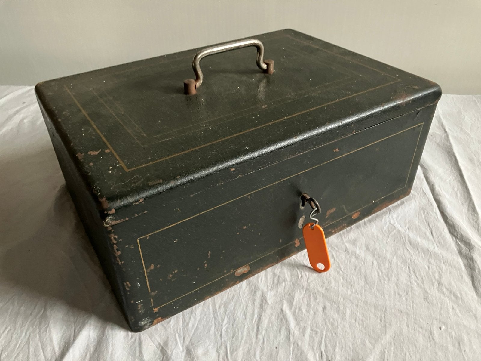 Antieke Metalen geldkist, Ophalen of Verzenden