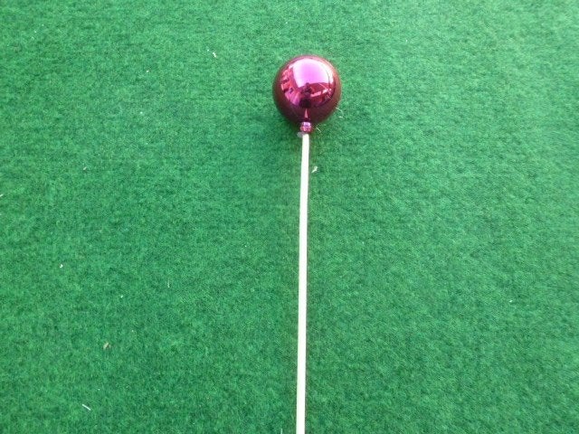 235 glimmende donker rose kleinere kerstballen op stok, Diversen, Kerst, Zo goed als nieuw, Ophalen of Verzenden
