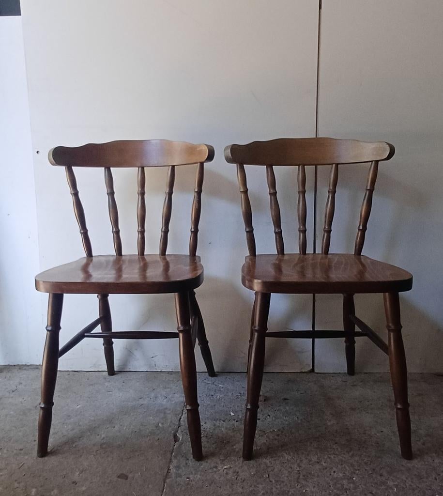 2 of 4 x vintage stevig houten cafe stoeltjes, Gebruikt, Twee, Bruin, Ophalen of Verzenden