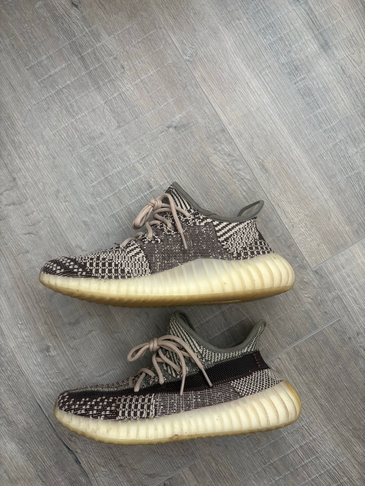 Adidas Yeezy Boost 350 V2 - Maat 39, Verzenden, Gedragen, Bruin, Sneakers of Gympen