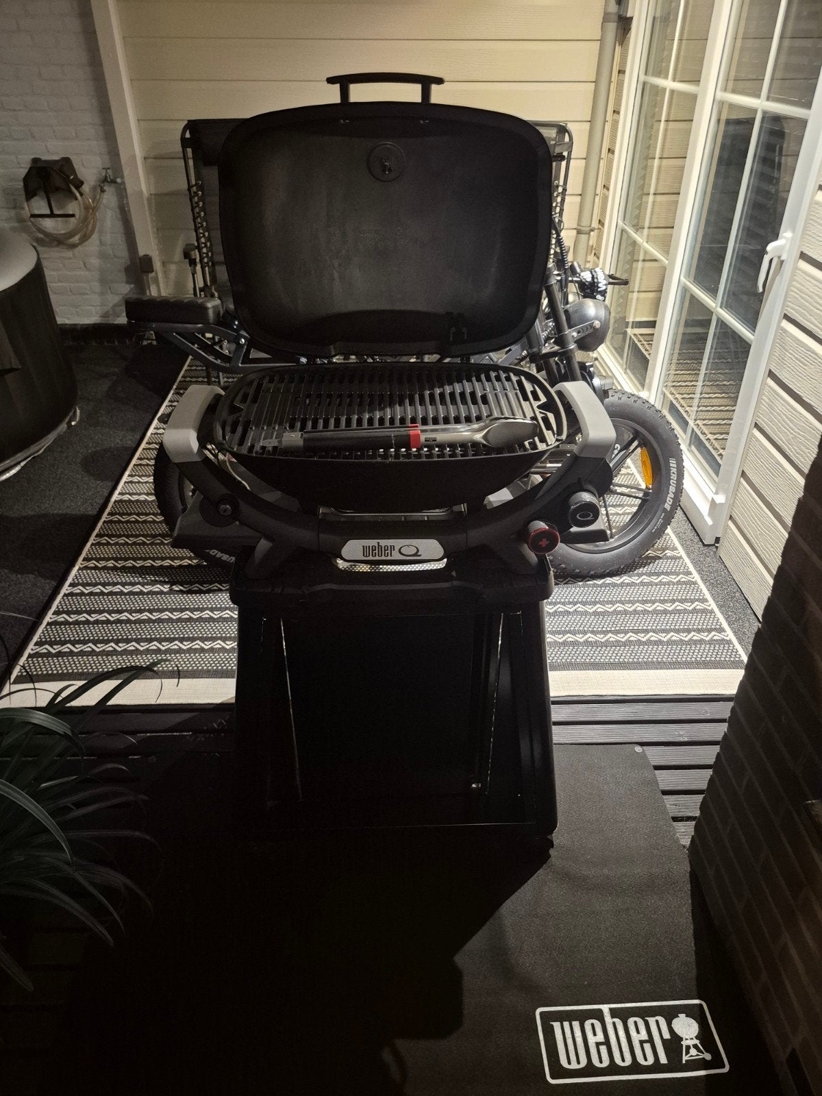 Barbecue Weber Q2800N, Ophalen, Nieuw