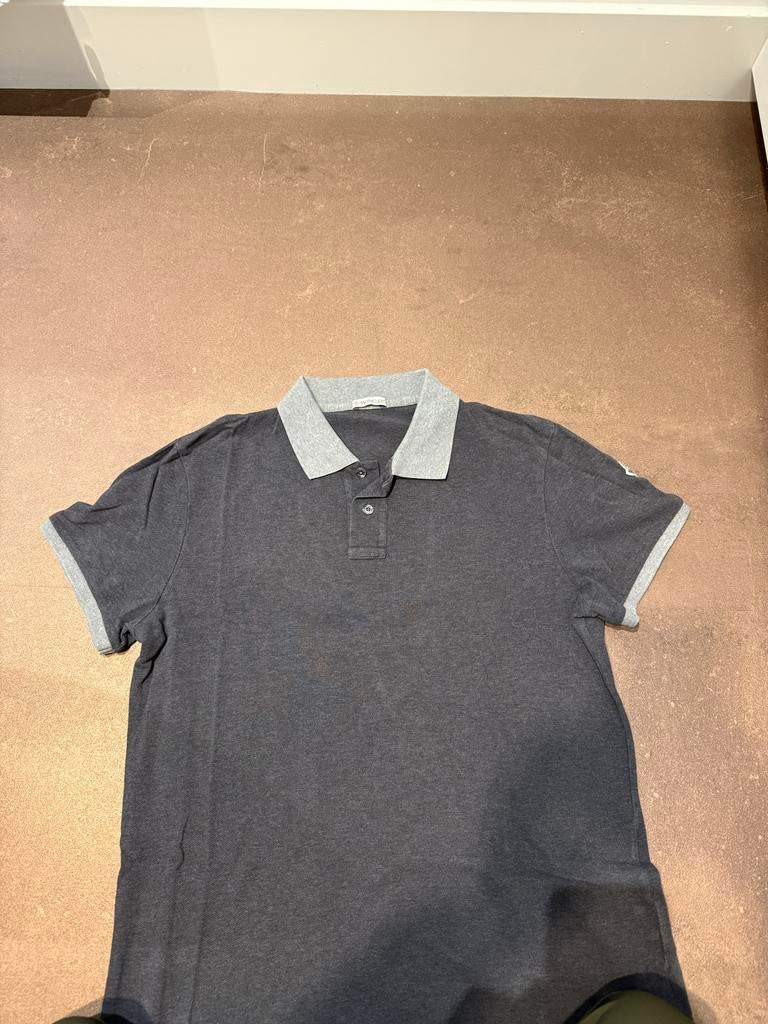 Moncler polo grijs maat L, Verzenden, Zo goed als nieuw, Maat 52/54 (L), Grijs