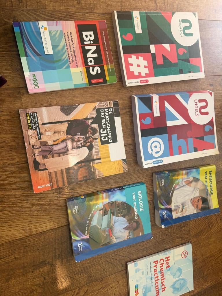 Schoolboeken: BiNaS, Nu Nederlands, Nu Engels, Biologie, Bas, Boeken, Ophalen of Verzenden, Gelezen, Overige niveaus, Overige vakken
