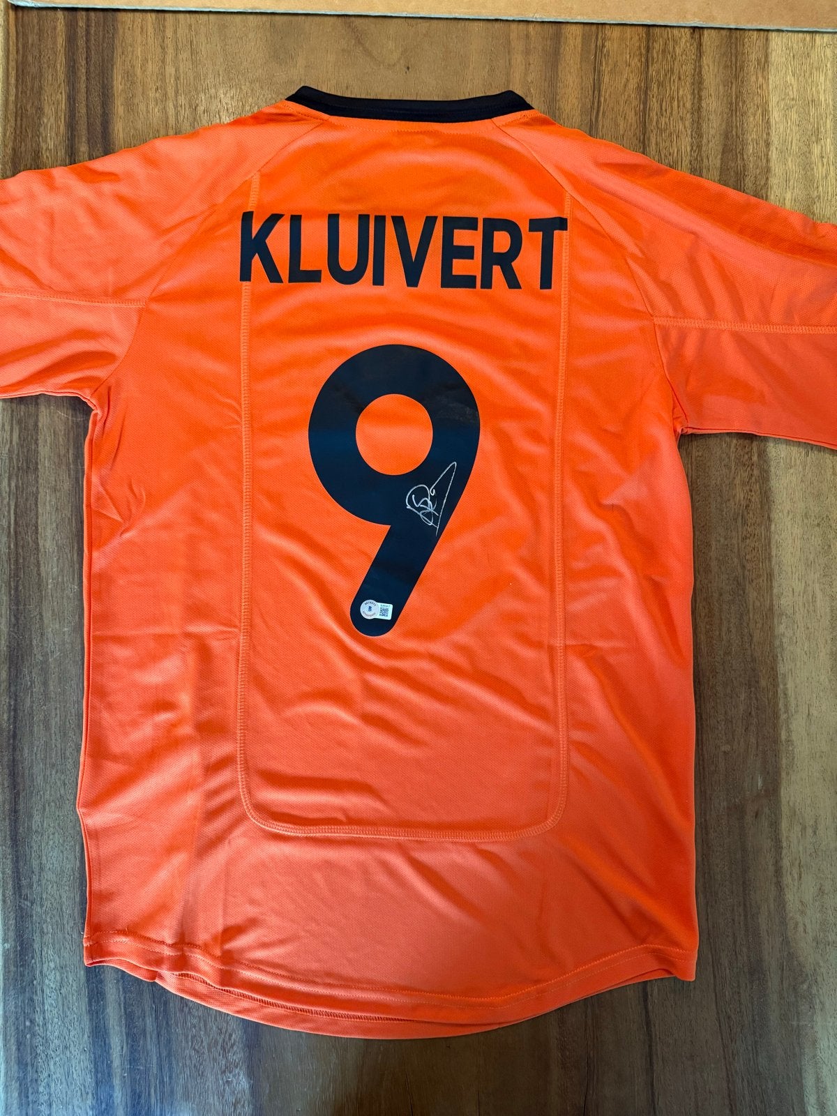 Gesigneerd Kluivert Oranje Shirt EK 2000 - Beckett Authentic, Verzamelen, Ophalen of Verzenden, Zo goed als nieuw, Overige binnenlandse clubs