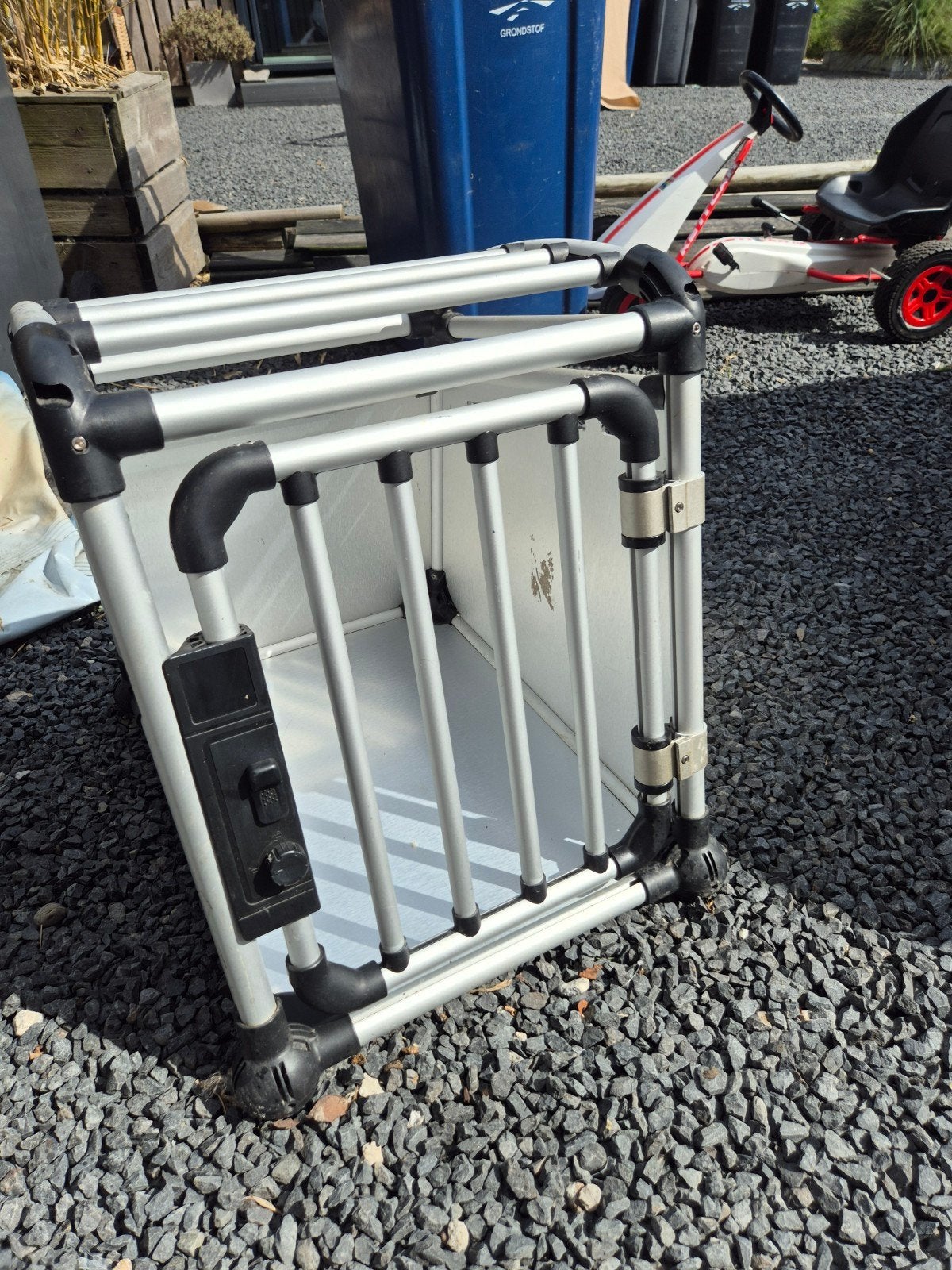 Autobench voor hond, Dieren en Toebehoren, Hondenbenches, Ophalen of Verzenden, Gebruikt