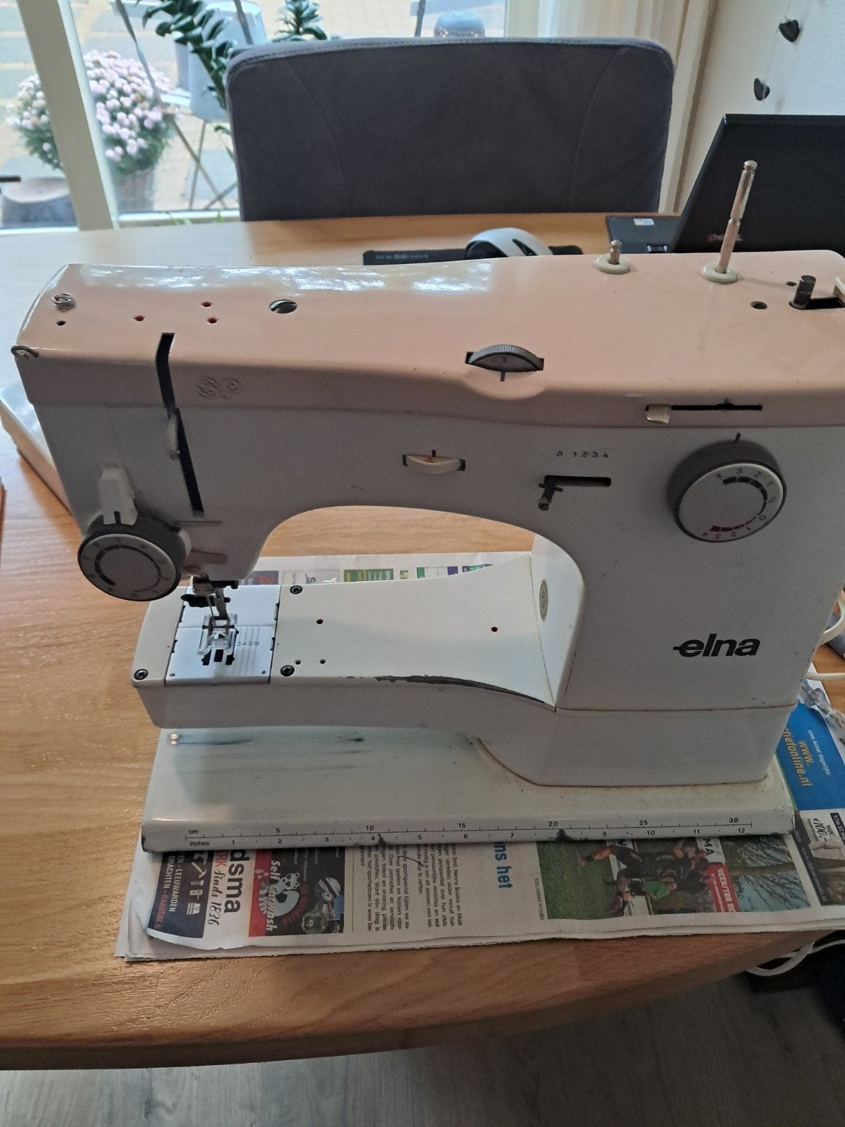 Elna Sp Naaimachine met accessoires en koffer, Ophalen, Gebruikt, Naaimachine, Overige merken