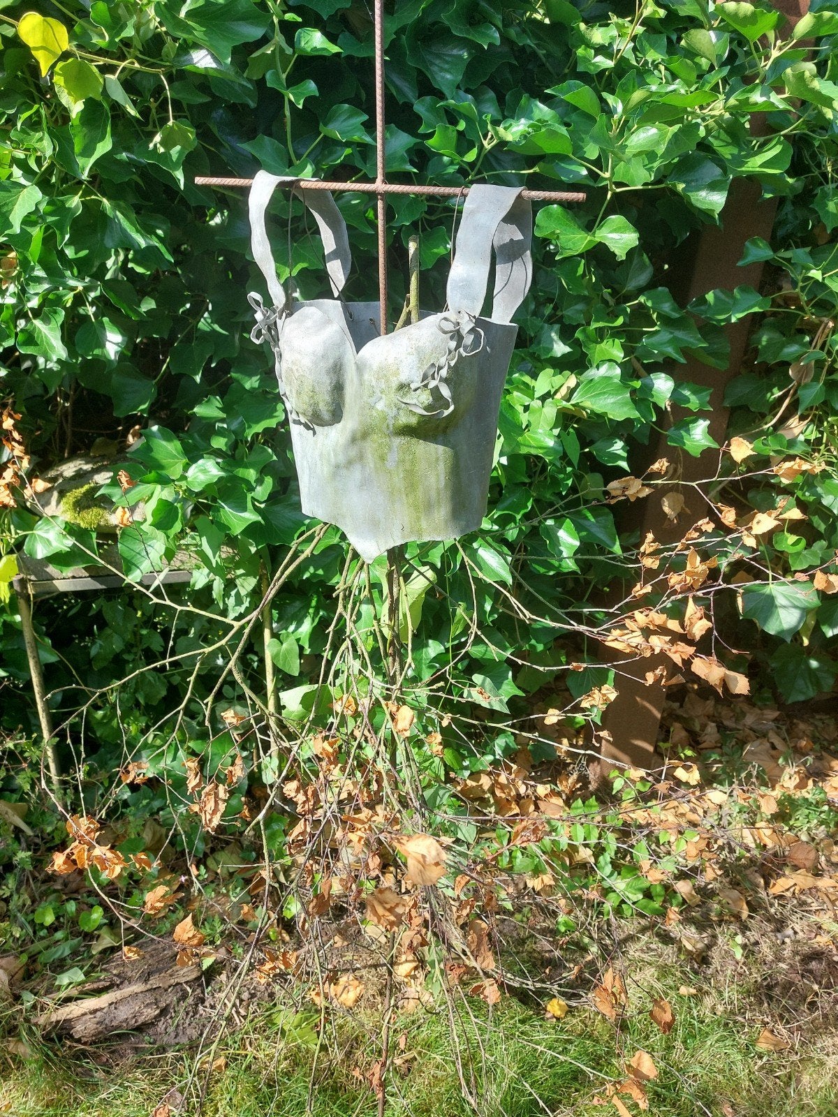 tuinornament , takkenwijf topje van lood gemaaktmaakt, Ophalen