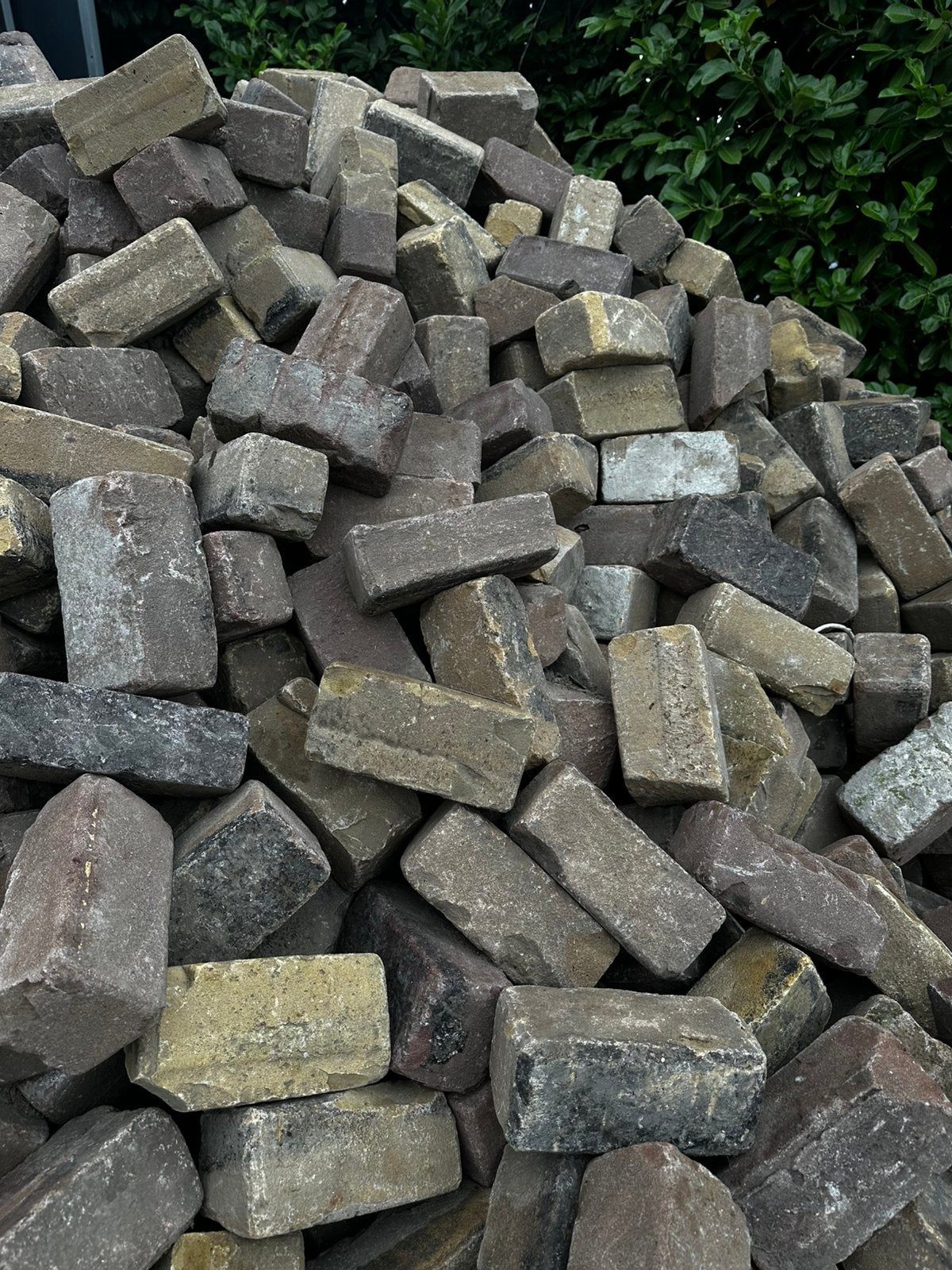 Broodjes gebakken keiformaten straatstenen, Ophalen, Zo goed als nieuw, Keramiek, Klinkers