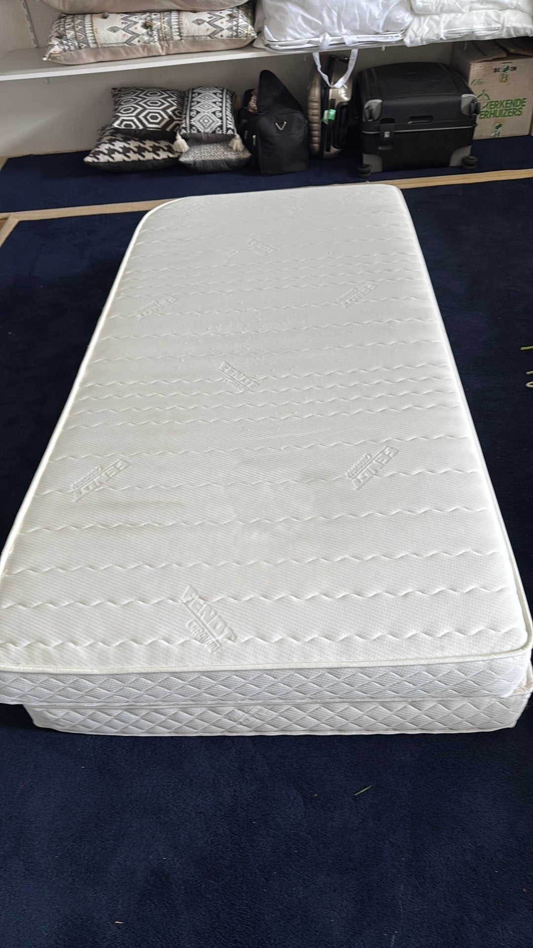 Fendt matras  90x185 met ronde hoek (bianco), Caravans en Kamperen, Caravan accessoires, Ophalen