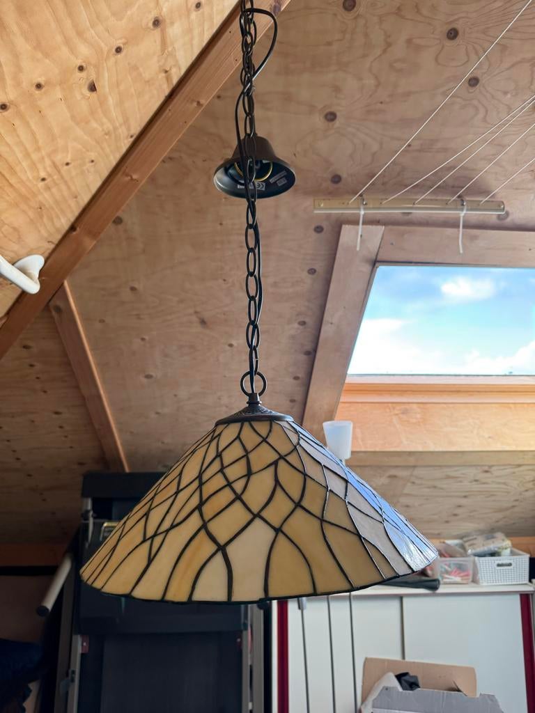 Hanglamp met glas-in-lood patroon, Huis en Inrichting, Ophalen, Gebruikt, Glas, Minder dan 50 cm
