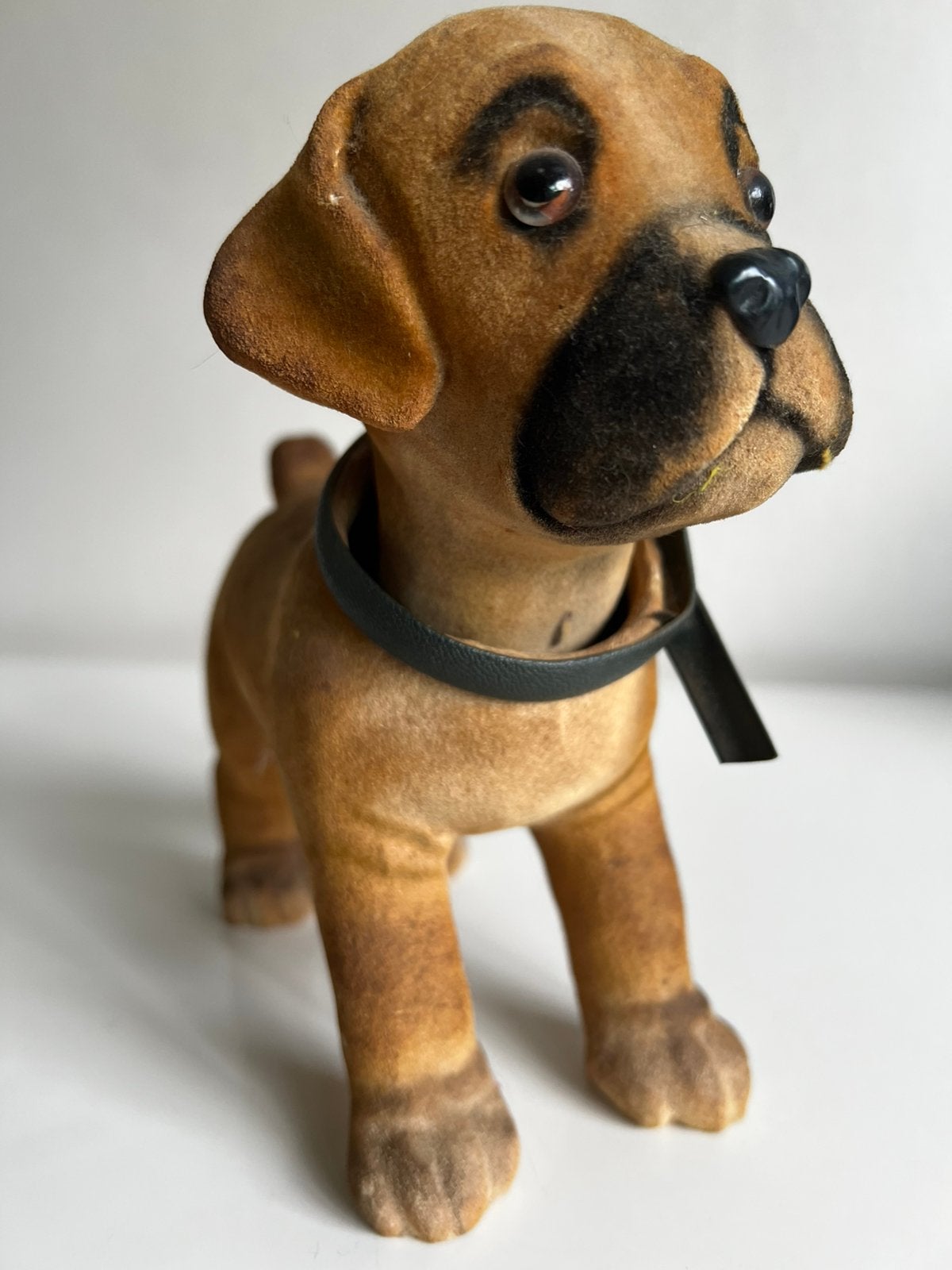 Vintage Bobblehead Boxerhond Flocked Composiet Dashboard 70s, Ophalen of Verzenden, Object, Kunststof