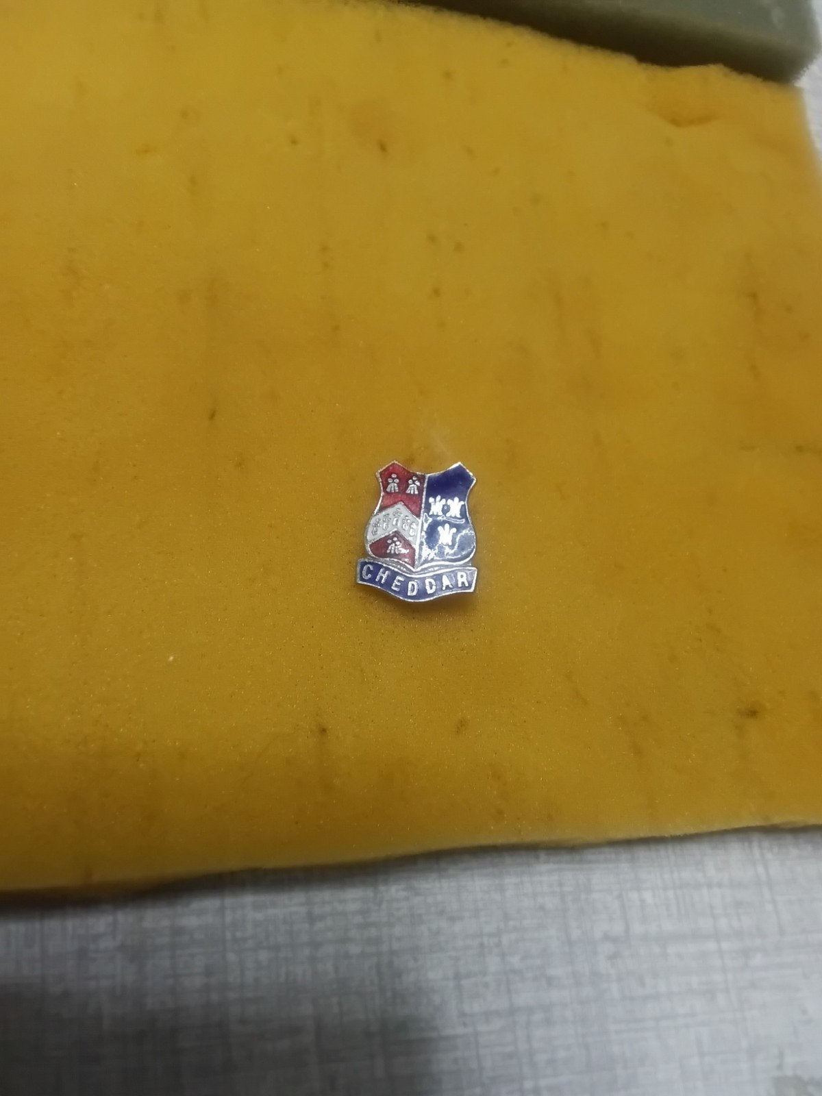 Stadswapen van Cheddar,geëmailleerd, Ophalen of Verzenden, Zo goed als nieuw