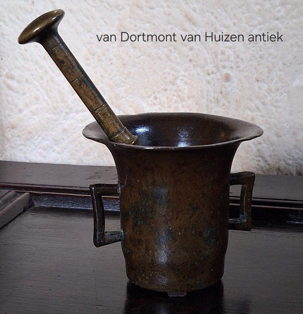 Vijzel met stamper, 17e 18e eeuw., Ophalen of Verzenden, Brons