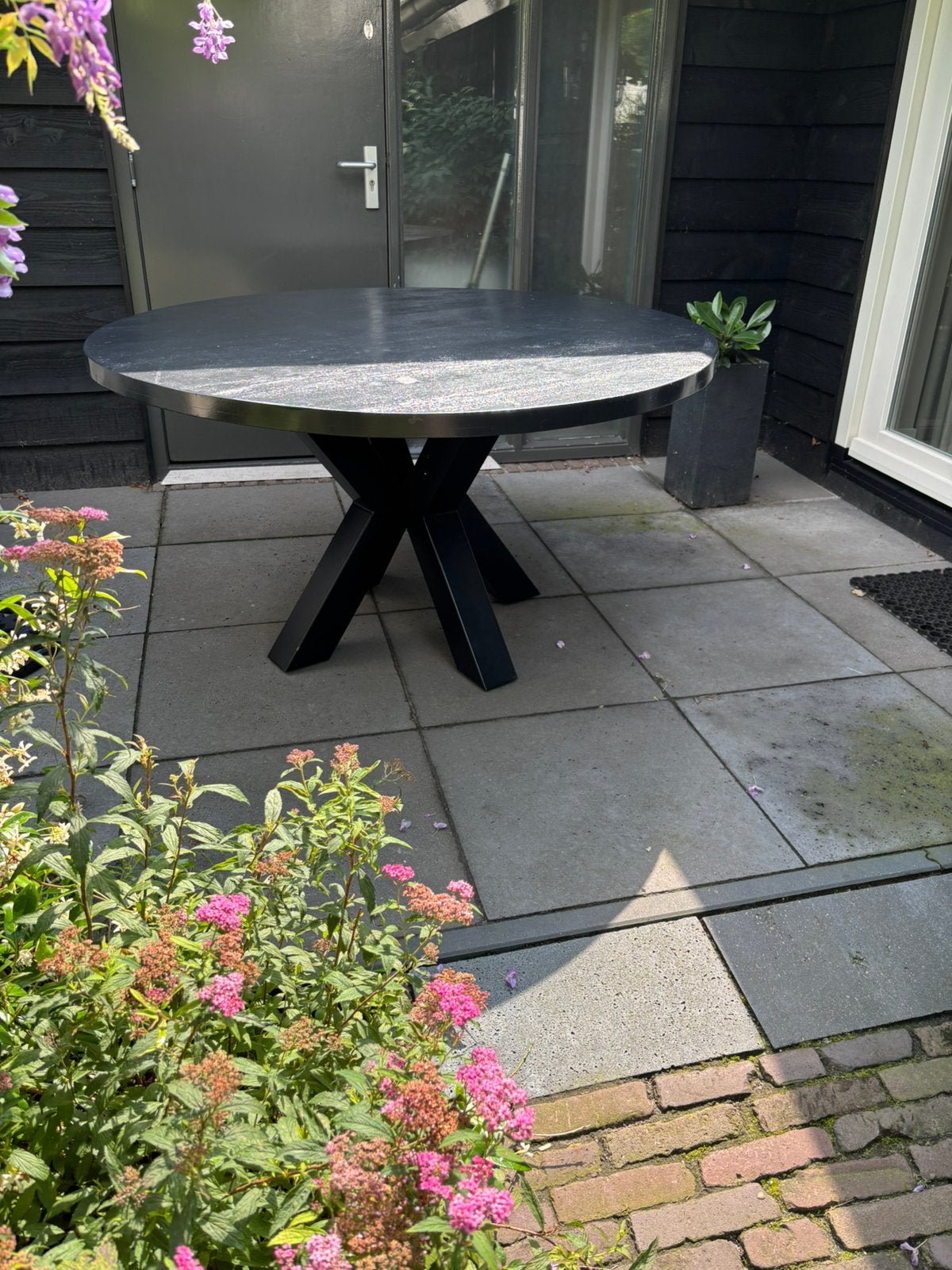 Stoere industriële ronde teak eettafel | stalen x-poot 140, Ophalen, Stoer, Rond, Zo goed als nieuw