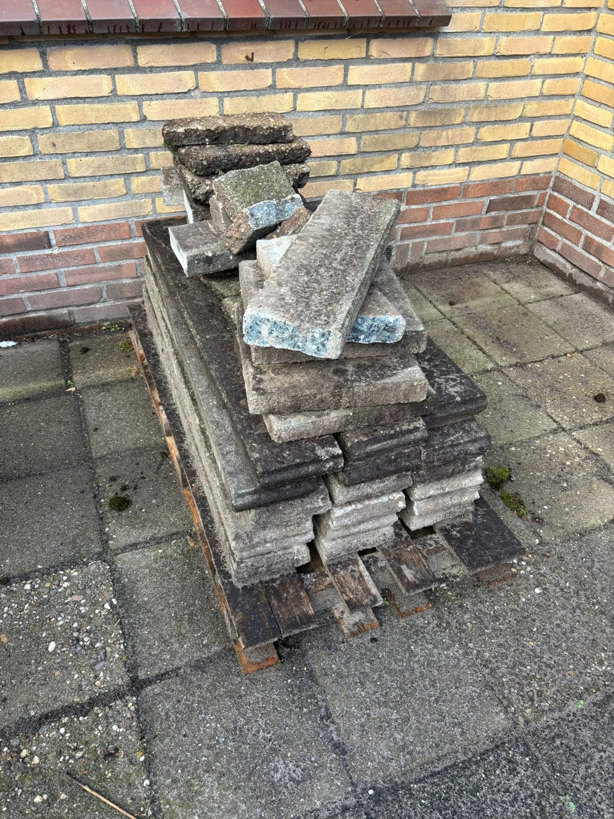 Opsluitbanden/ betonbanden, Ophalen, Gebruikt, Overige typen, Minder dan 5 m²