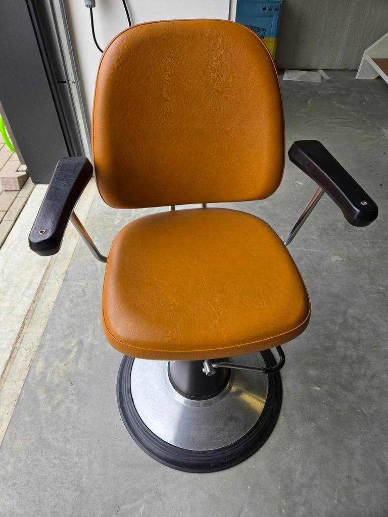 Vintage kapperstoel / behandelstoel, Ophalen, Gebruikt, Bruin, Oude behandelstoel vintage