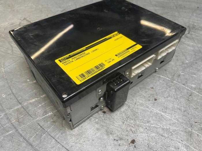 Radio versterker van een Toyota Landcruiser, Auto-onderdelen, Gebruikt, -, -, Ophalen of Verzenden
