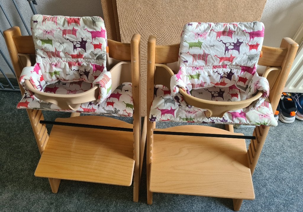 2x complete originele beuken stokke tripp trapp stoelen, Ophalen, Zo goed als nieuw, Meegroeistoel, Stoelverkleiner