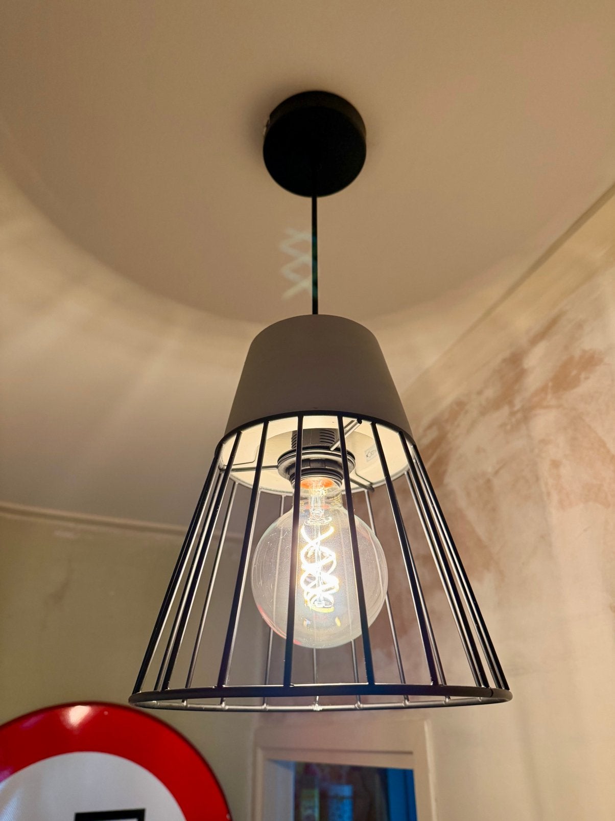 2x industriële lamp -beton met zwart metaal- in goede staat, Ophalen of Verzenden, Gebruikt, Metaal, Minder dan 50 cm