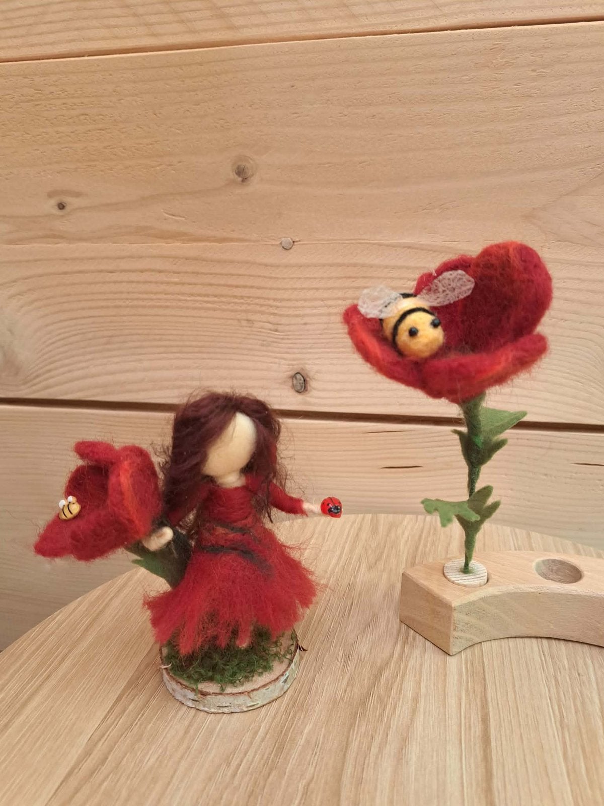Seizoenstafel  jaarring meisje+steker klaproos bij Naaldvilt, Hobby en Vrije tijd, Ophalen of Verzenden, Nieuw, Figuurtje(s)