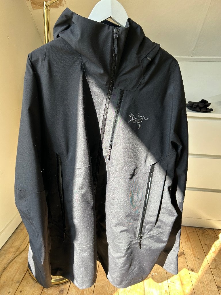 Arc’teryx Sabre SV jacket - maat XL, Zwart, Ophalen of Verzenden, Arc’teryx, Maat 56/58 (XL)