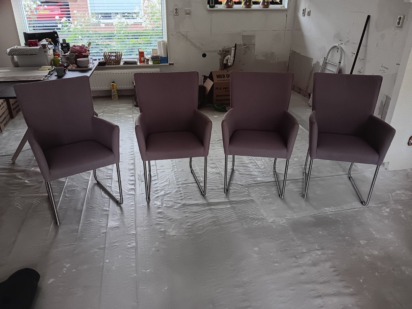 Set van 4 paarse eetkamerstoelen met metalen onderstel, Ophalen, Gebruikt, Overige kleuren, Metaal