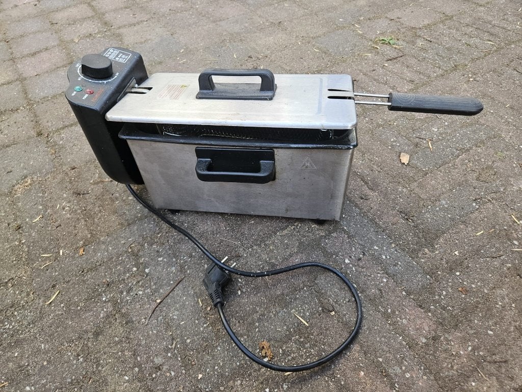 Tomado TDF3001B - Frituurpan - 3 liter, Witgoed en Apparatuur, Frituurpannen, 3 tot 4 liter, Ophalen, Gebruikt
