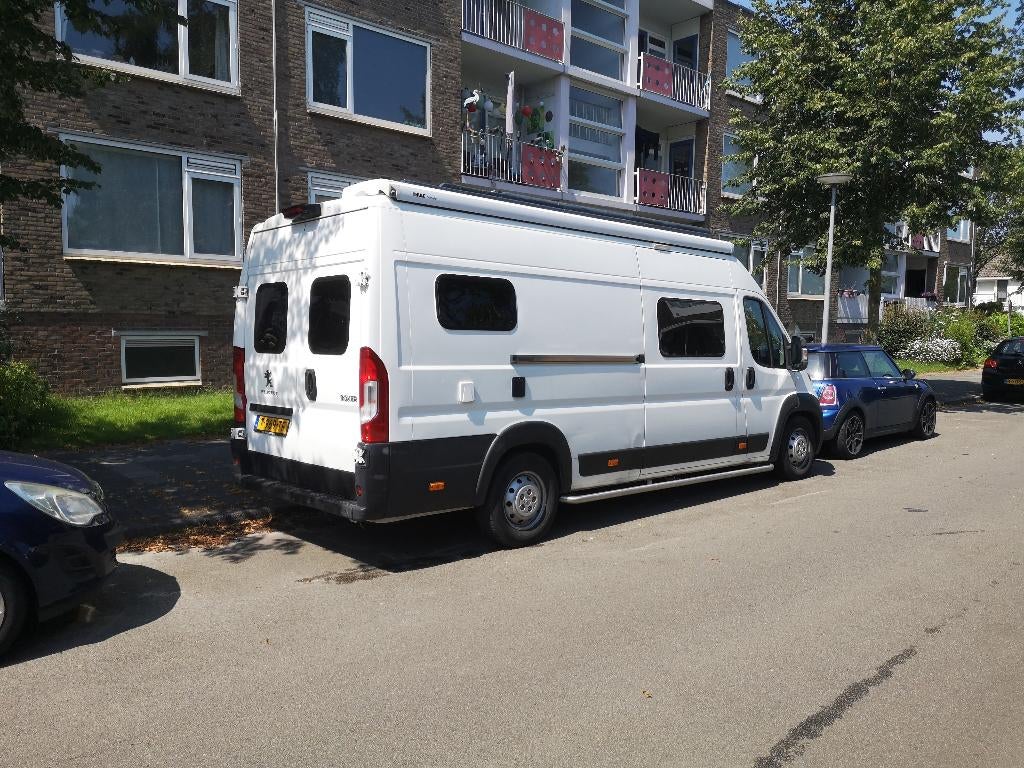 GEZOCHT: Tijdelijke werkplaats voor onderhoud camper, Huizen en Kamers, Garages en Parkeerplaatsen, Groningen
