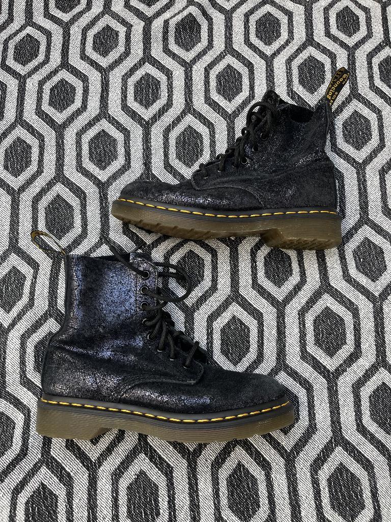 Dr. Martens 1460 Pascal Maat 37 Zwart/Blauw Suède Leer, Kleding | Dames, Schoenen, Zwart, Lage of Enkellaarzen, Ophalen of Verzenden