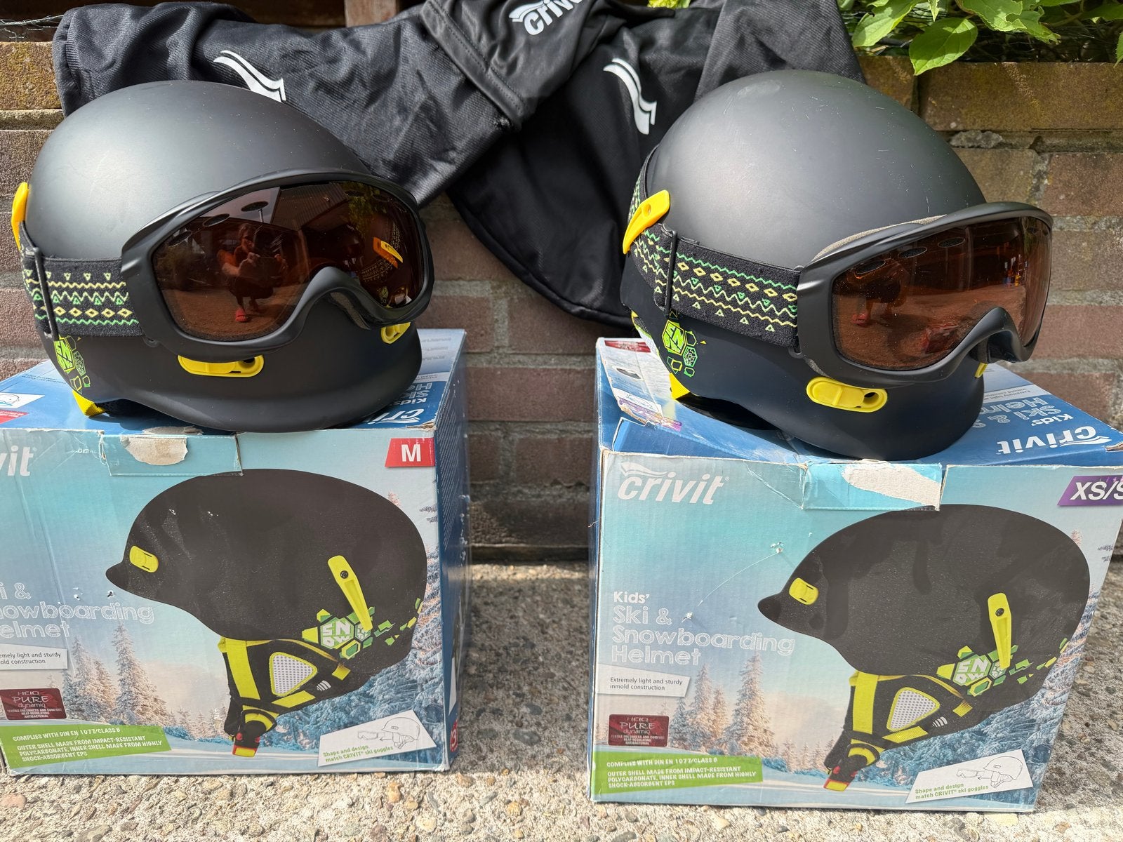 Crivit Kinder Ski- en Snowboardhelmen met Skibril in verpakk, Ophalen, Zo goed als nieuw, Maat 38/40 (M), Overige typen