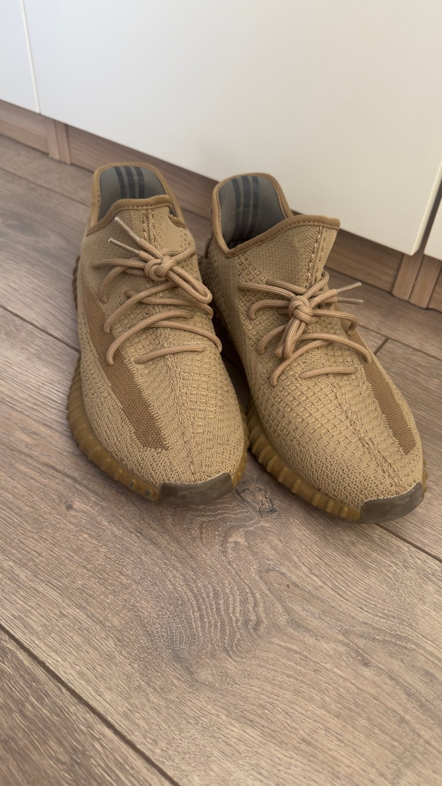 Adidas Yeezy Boost 350 V2 ‘Earth’ – Maat 45 1/3, Kleding | Heren, Bruin, Ophalen of Verzenden, Sneakers of Gympen, Zo goed als nieuw