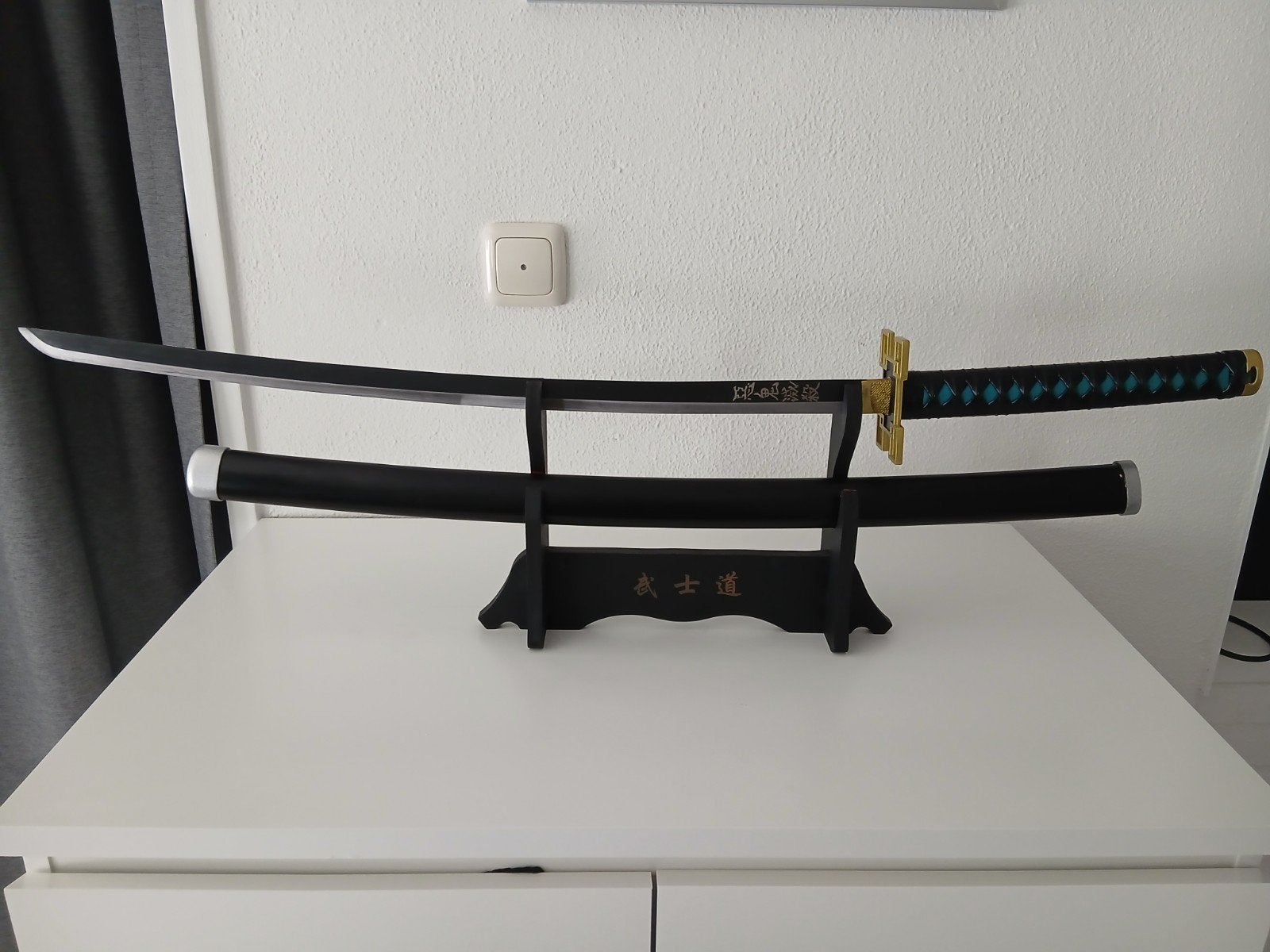 Replica zwaard Muichiro Tokito Demon Slayer metaal, Ophalen, Zo goed als nieuw