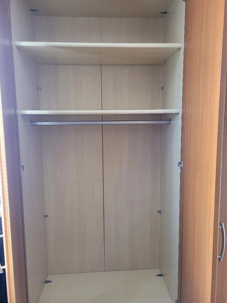 Foto 2 van Kast / kledingkast / linnenkast